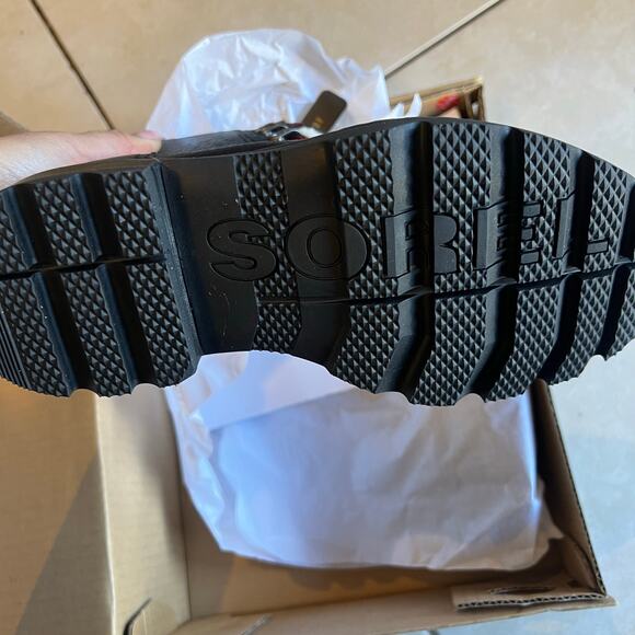 Sorel Women's Lennox Lace Cozy Rain Boot Waterproof Suede Boots Size 5 - Picture 2 of 6